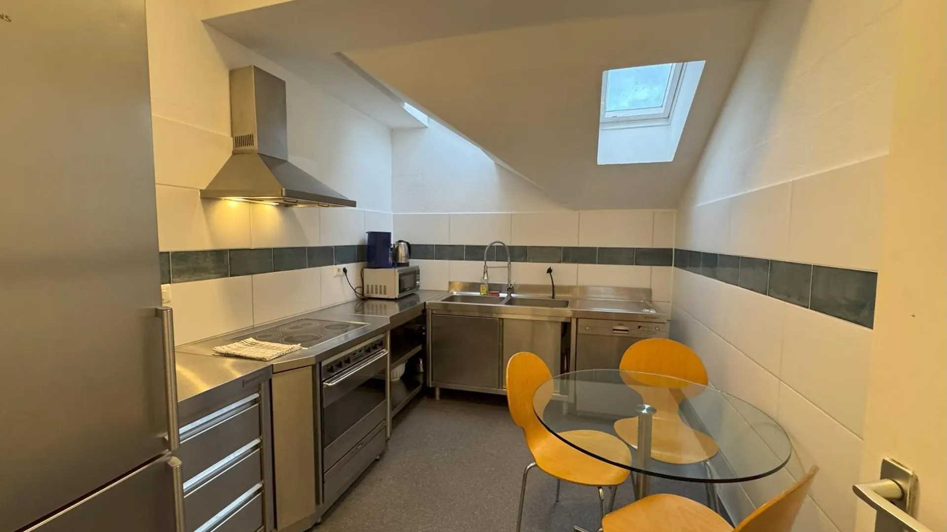 M M Central Apartments Gruppen, Handwerker Und Monteure Budget Berlin