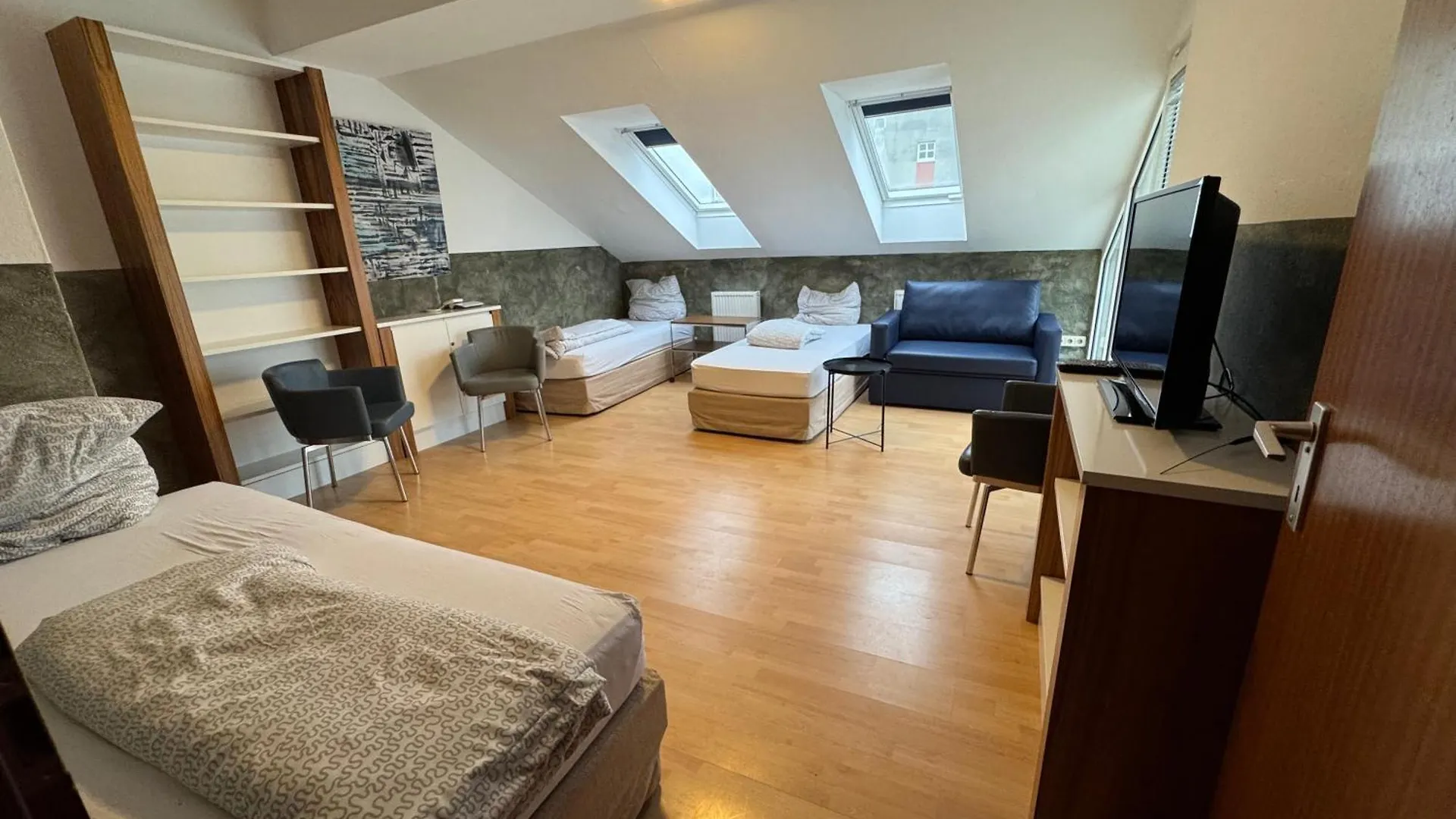 M M Central Apartments Gruppen, Handwerker Und Monteure Budget contacts